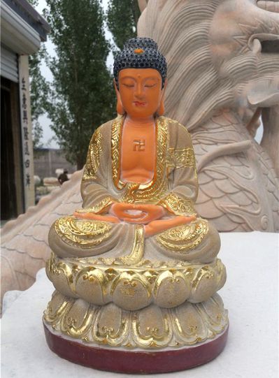 佛祖释迦牟尼石雕坐像