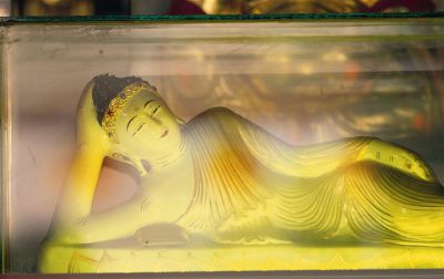 佛教信仰-侧卧的佛像