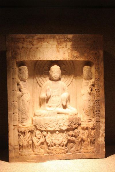 中国传统元素北周一佛二菩萨造像碑雕塑