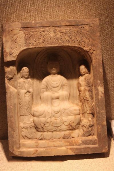 中国传统元素北周一佛二菩萨造像碑雕塑